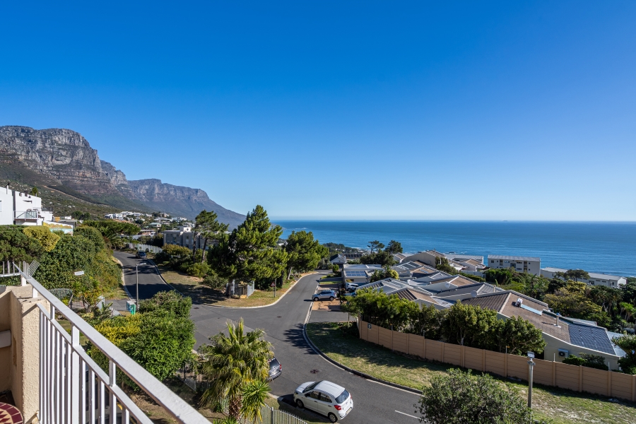 2 Bedroom Property for Sale in Camps Bay Western Cape